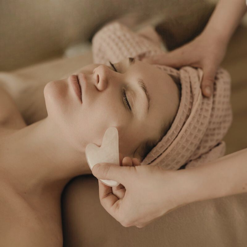 ARTEMIS CRYSTAL FACIAL with Rose Quartz